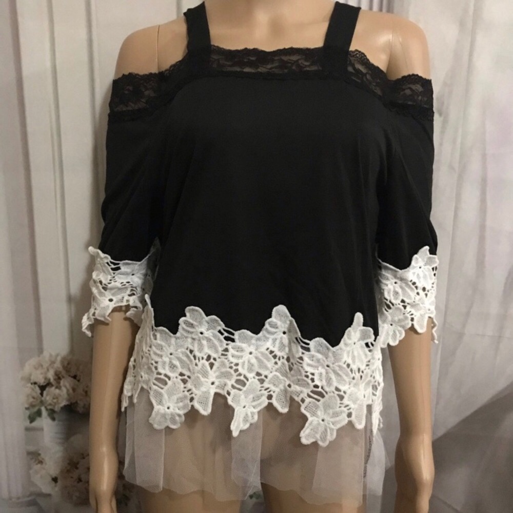 Super CUTE & Unique 3/4 Sleeve Floral Lace Cotton Blouse!